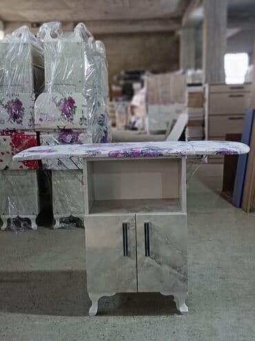 ütü masa: Mebel tipli ütü masası - Üst hissə: çiçək naxışlı, yumru kənarlı — 1