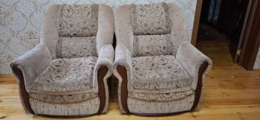 dəhliz mebeli hovsan: Divan acilan + 2kreslo. Hec bir problemi yoxdur . Qiymet 60 azn. Unvan — 2