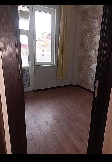 Квартиры: ✔️Ev yenitikili binadadır 2otaqli studiya mənzil 10cu mkr kristal — 8