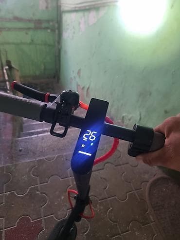 electro samokat: İşlənmiş Elektrik samokat 8", 351 - 500 Vt, 26 - 35 km/s, Rayonlara çatdırılma, Ünvandan götürmə — 4