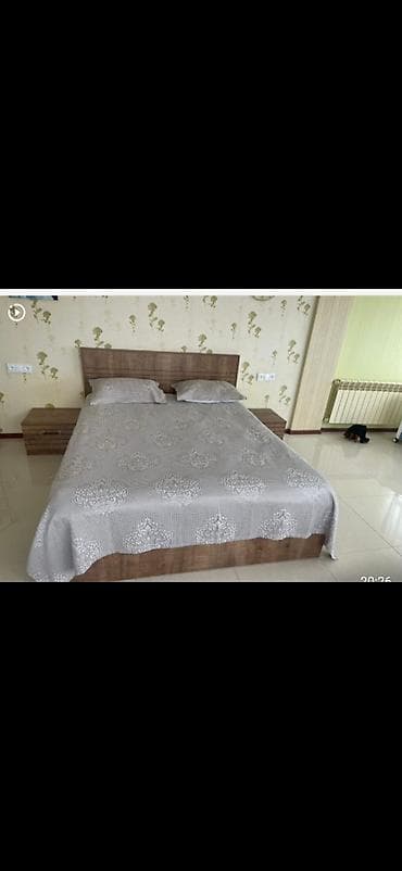 угловой шкаф купе: Двуспальная кровать, 2 тумбы — 1