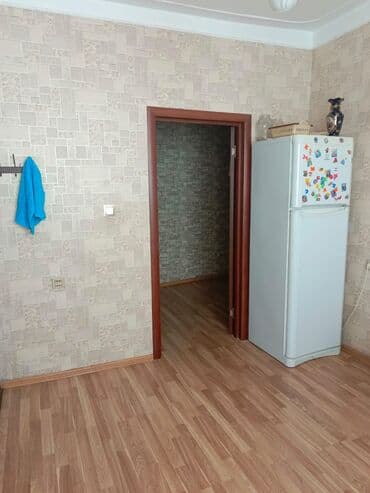 sarayda yeni tikilen binalar: Bakı, Badamdar qəs., 4 otaqlı, Köhnə tikili, m. Elmlər Akademiyası, 85 kv. m — 9