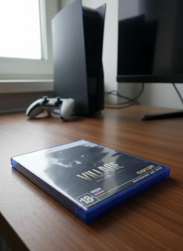 PSP (Sony PlayStation Portable): Ps5 üçün Resident Evil village oyun az işlenib diskde cızıq yoxdur rus — 1