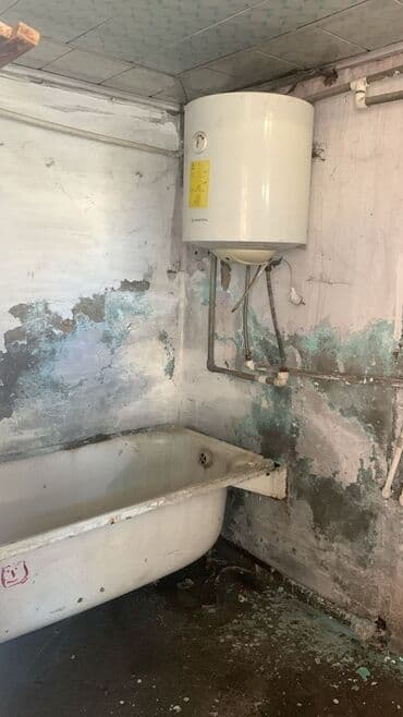 bakixanov kiraye ev: 6 otaqlı, 1700 kv. m, Təmirsiz — 12