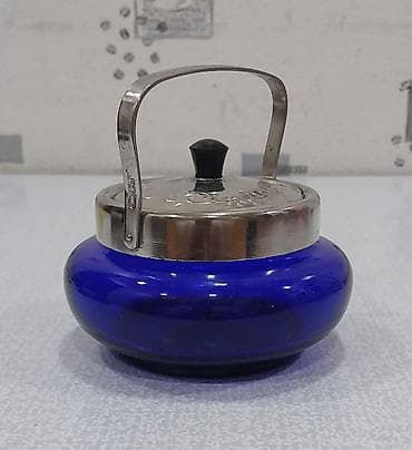 konfet qabi: Qənd qabı Sovet istehsalı Kobalt mavi rəngli şüşə qab – metal qapaqlı — 1