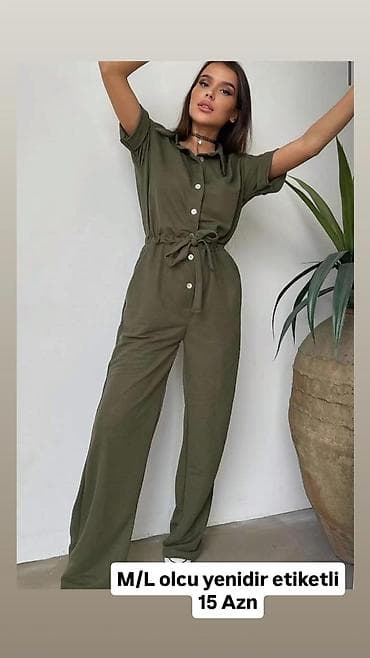 Xaki rəngli qadın kombinezonu - Ölçü: M/L - Model: qısa qol, yaxası