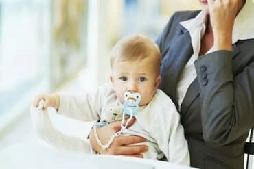 Öz evimde uşağa baxıram. Saat fərqi yoxdur gece-gündüz qala biler