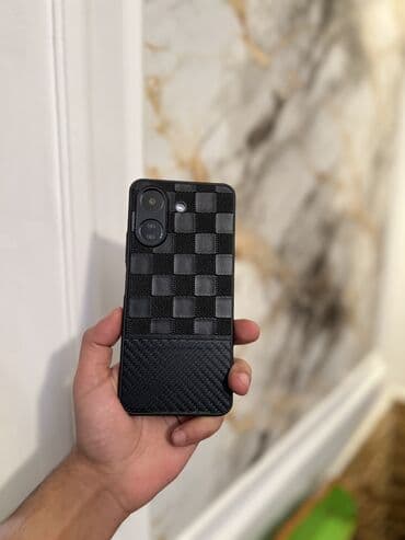 Apple iPhone: Poco C65, 128 GB — 8