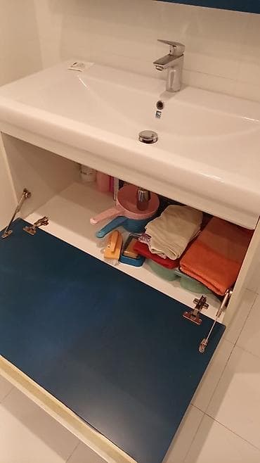 Vanna otağı üçün lavabo və asma dolab dəsti - Ağ keramika lavabo — 2