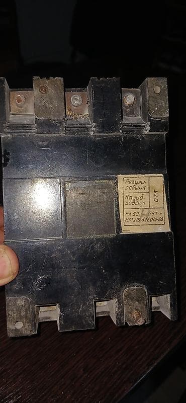 2 reqem tortu: Digər brend Elektrik avtomat, 3 faza — 2