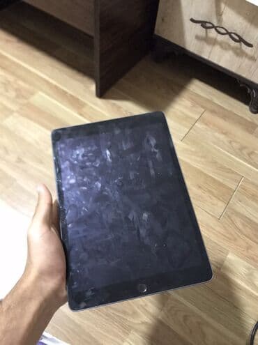 iphone 12 128gb kontakt home: Ipad 9 ideal vezziyetde isleyir ciziqlari var islemeyine mane yaratmir — 1