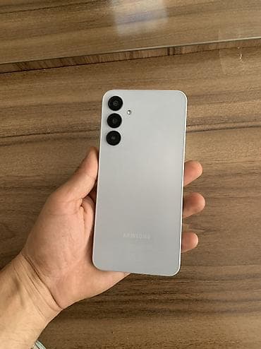 ikinci əl iphone 15: Samsung Galaxy A16, 128 GB, rəng - Gümüşü, Barmaq izi, Simsiz şarj, İki sim kartlı — 3