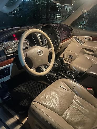 prado teker: Toyota Land Cruiser Prado 120, ağ rəng, 5 qapı SUV. Texniki — 4