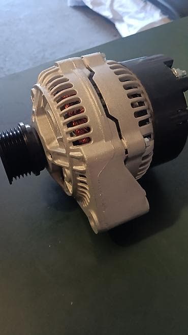 alternator: Avtomobil generatoru (alternator)
dinamo 111 mator üçün — 2