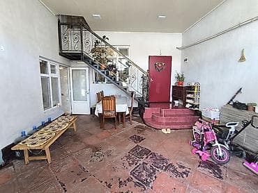 4 otaqlı həyət evi kupcasi var.Qaz, işıq, su daimidir. 1 otaq elave — 6