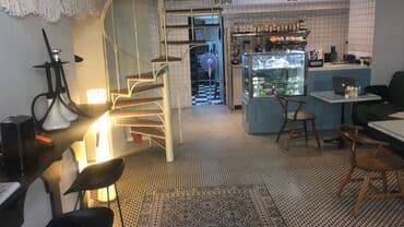 hazır biznes restoran: Sahil metrosuna yaxın 66 kv.m sahəsi olan, yol kənarı 2otağlı bütün — 1