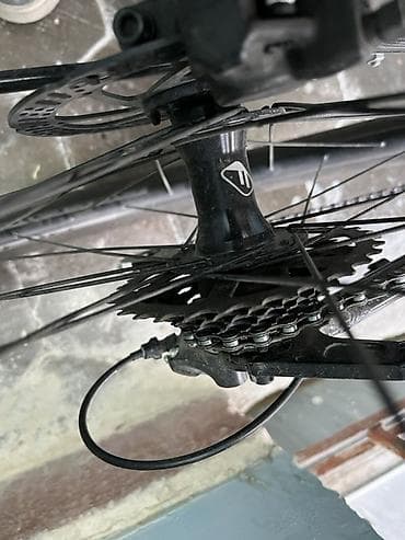 Elektrik nəqliyyatı: Dağ velosipedi – hidravlik əyləcli, 27.5” Xüsusiyyətlər: - Çərçivə — 4