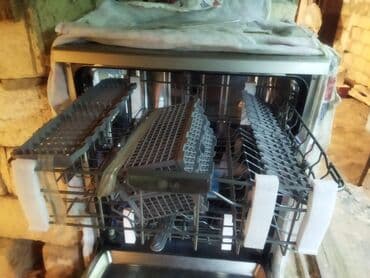 İçki texnikası: Qabyuyan maşın LG, Tam qabaritli (60 sm.), Ayrıca dayanan — 8