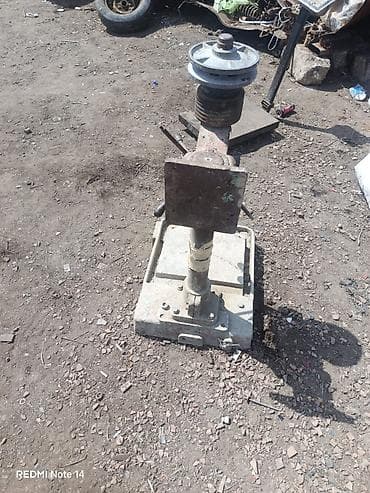 açar destleri: - Sabit, ağır tökmə baza – vibrasiyanı azaldır və dəqiqliyi artırır. - — 4