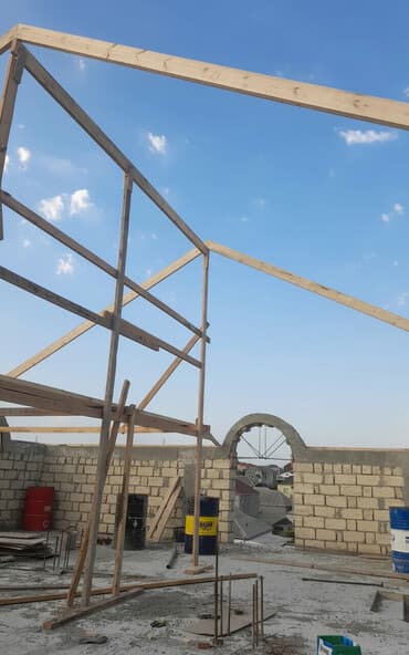 qapi ucun setkalar: Tikinti və bərpa xidmətləri — Beton, hörgü və dam karkası Gördüyümüz — 1