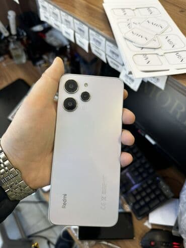 lg stylus 3: Xiaomi Redmi smartfon - Rəng: gümüşü/ağ arxa panel, düz kənarlı — 1