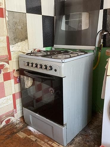 Tam işlek qaz peçi Ocaqlar işleyir Soba qismi üsdü tokla altı qazla