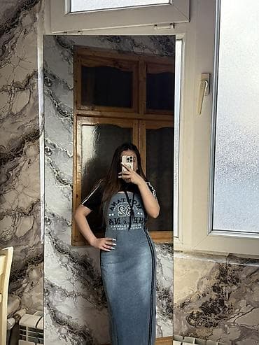 don: Qadınlar üçün gündəlik sport-stil don - Model: qısaqollu, kapüşonlu — 1