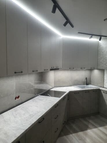 Табуретки на заказ: Кухонный гарнитур на заказ, Самозакрывающие петли, Ламинат гладкий, Есть кредит, Бесплатная доставка — 4