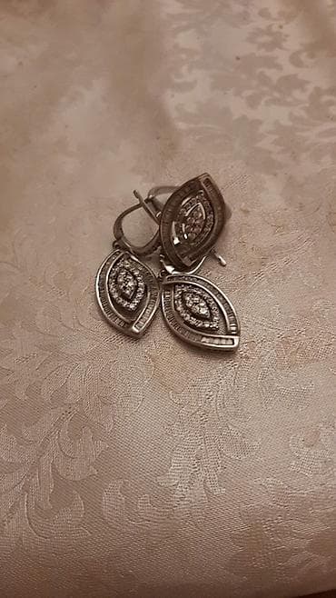 Gümüş rəngli zərif sırğa və üzük dəsti - Material: metal ərintisi