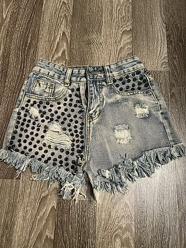 Qadın denim şort - Model: Yüksək belli, qısa kəsim - Material: Açıq — 1