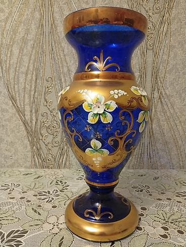 Vazalar: Bir vaza, Bogem şüşəsi — 1