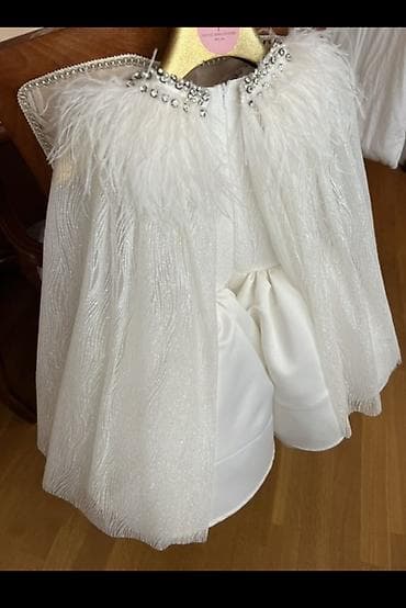 Детская одежда и обувь: Vetuel kids couture yerinden ozel sigarishle tikilib
5-6-7 yaş
90 azn — 2
