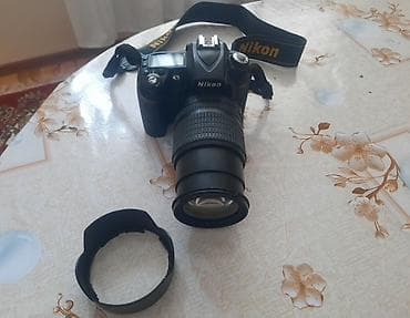 Фотоаппараты: Nikon D90 DSLR fotoaparat dəsti Xüsusiyyətlər və tərkib: - Korpus — 2