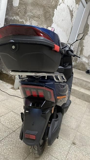 Elektrik skuter – mavi rəng, şəhər üçün praktik və qənaətcil. Texniki — 4
