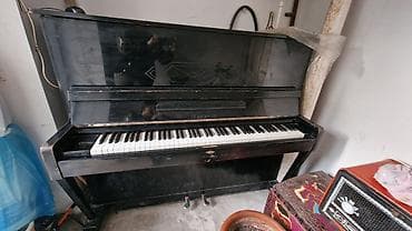 gitara sim: Upright pianino – klassik qara rəngdə, akustik (mexaniki) model — 7