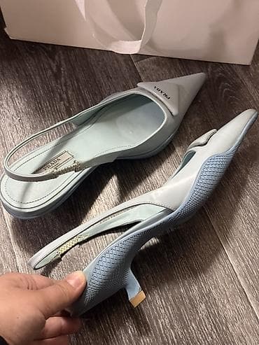 Tuflilər: Prada qadın ayaqqabısı – slingback, uclu burunlu model - Rəng: açıq — 2