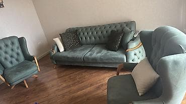 пуфик мебель: Yenidir. Yaşıl rəngli yumşaq dəst – 3 nəfərlik divan + 2 ədəd kreslo — 1
