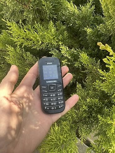 sadə telefon: Samsung GT1200, rəng - Qara, Düyməli — 1