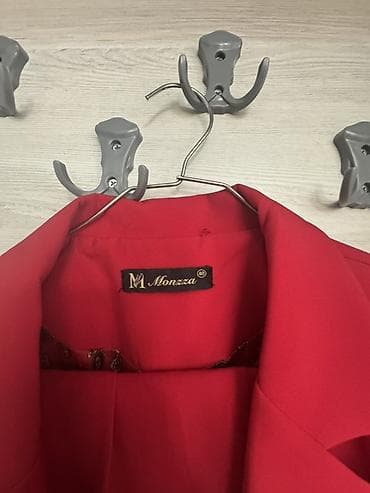 Qadın dəsti – Monzza brendi - Rəng: parlaq qırmızı - Komplekt: pencək