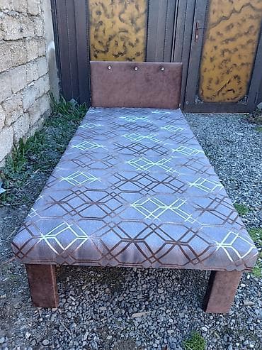 Təzə çarpayılar. 1 nəfərlik çarpayılar 60manat. 2 nəfərlik taxt