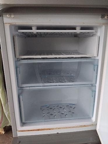 mikro kamere: 2 qapılı Biryusa Soyuducu Satılır, rəng - Boz — 4