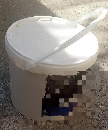 plastik çəllək: 25kq emusiya rəngli, yarı qiymətə satılır cəmi 35 azn. cəmi:11ədəd — 1