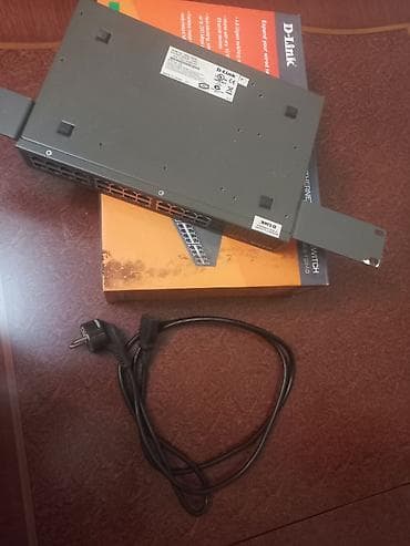 Monitorlar: D‑Link DES‑1024D 24-port Fast Ethernet switch Xüsusiyyətlər: - 24x — 2
