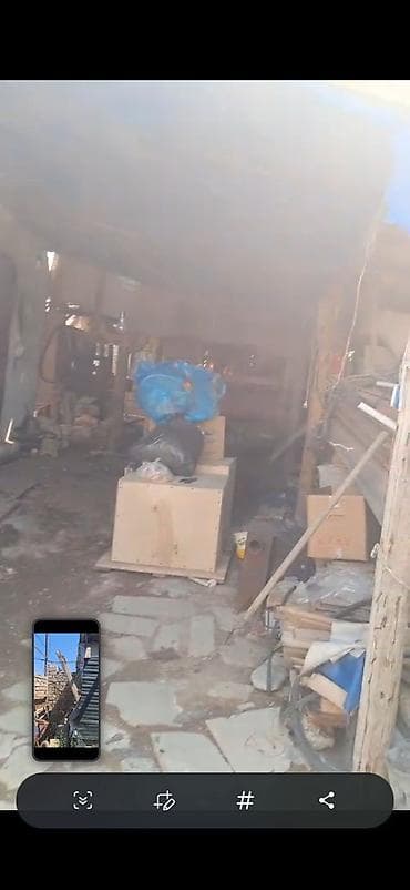 salyanda: Ev satilir 4 sotun icindedi 5 otaq 7 das kursunde tikilib yaninda — 1