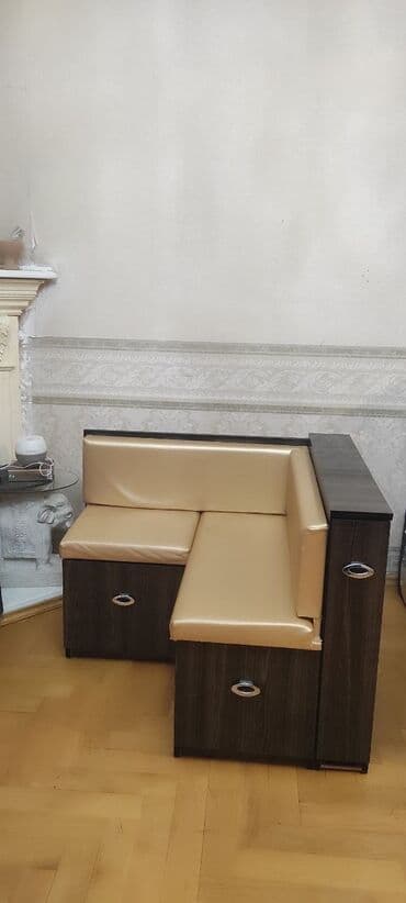 Künc divan, Açılmayan, Bazasız, Süni dəri, Çatdırılma yoxdur