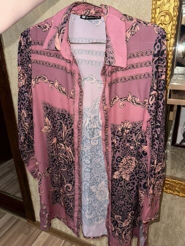 qadın geyimi: Qadın köynəyi – düyməli - Ölçü: 36 (etiketdə “6m 36 razmer” qeyd — 2