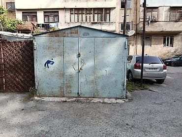 garaj satışı: Salam Yalnız qaraj təcilli satılır‼️ Uzunluğu 6metr, eni 3 metr — 2