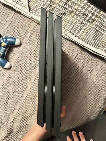 iphone 12 pro: PlayStation 4 Pro 1tb (PS4 Pro) oyun konsolu komplekti Paketə — 3