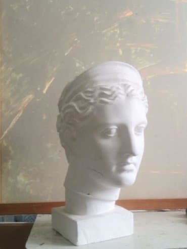 qara qarayev tibb kurslari: Venera Baş Heykəl . Heykel. Matreal Gips . 
Scap . tors . büst . — 1