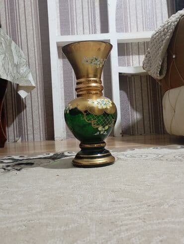 tom xrustal qablar: Bir vaza — 1